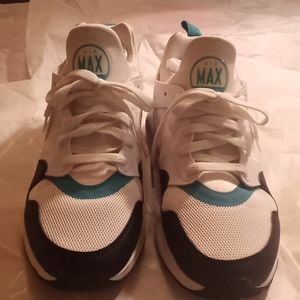 Nike Air Max White and Black Athletic Shoes